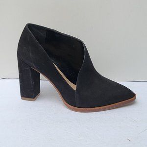 Vince Camuto Black Heeled Velvet Cut out Pointed Booties Size-5.5M